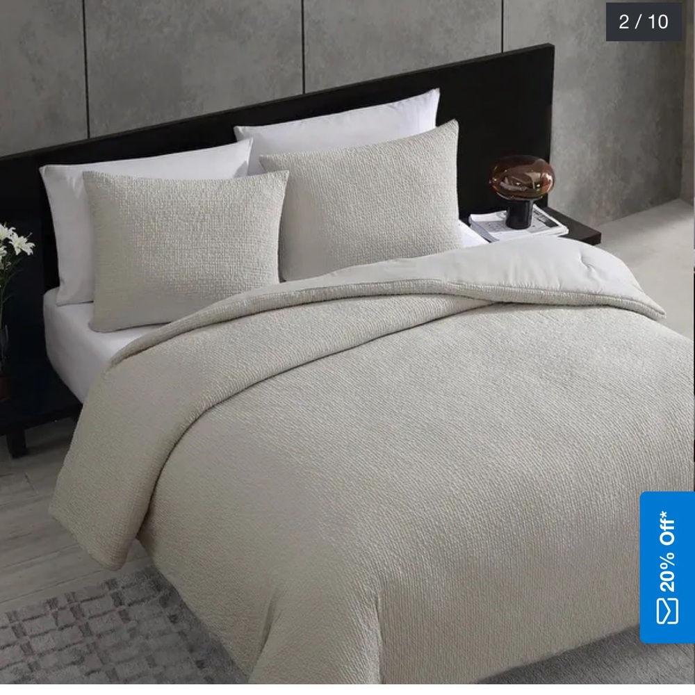 Vera Wang Gray Comforter